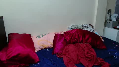 Snapshot of prettyasian098 chatting on 11.04.25 PrettyAsian098 online show from 11.04.25