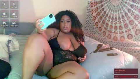 Snapshot of prettybabee120 chatting on 09.19.25 Miss Pretty online show from 09.19.25