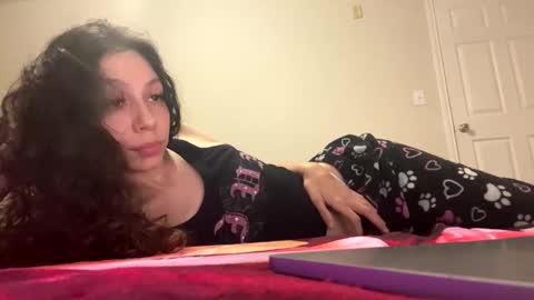 Snapshot of prettybabybrat chatting on 01.10.25 Baby Brat online show from 01.10.25
