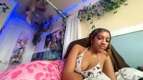 prettyblackgal online show from 11.24.25