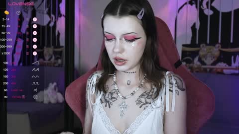 Violet online show from 01.04.25