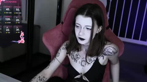 Violet online show from 10.13.25