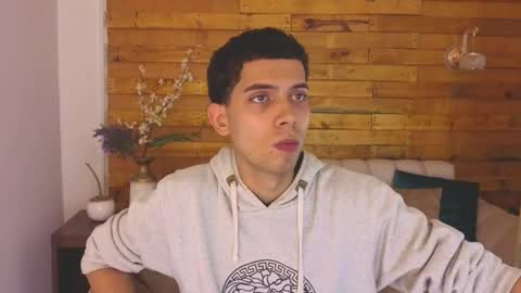 Snapshot of prettyboyy_13 chatting on 12.18.25 Camilo online show from 12.18.25