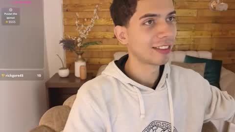 Snapshot of prettyboyy_13 chatting on 12.19.25 Camilo online show from 12.19.25