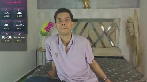 Snapshot of prettyboyy_13 chatting on 12.21.25 Camilo online show from 12.21.25