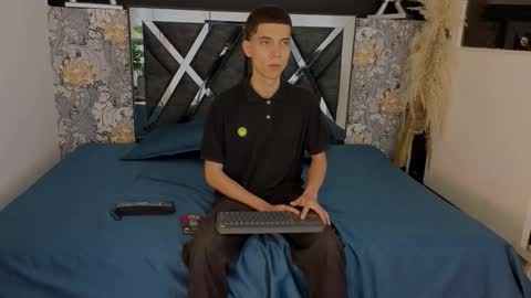 Snapshot of prettyboyy_13 chatting on 02.03.26 Camilo online show from 02.03.26