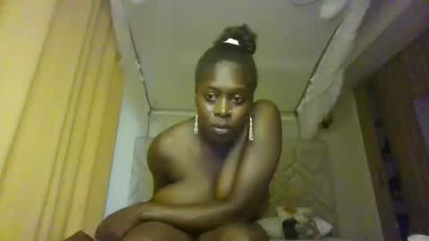 Snapshot of prettydulce chatting on 03.10.26 prettydulce online show from 03.10.26