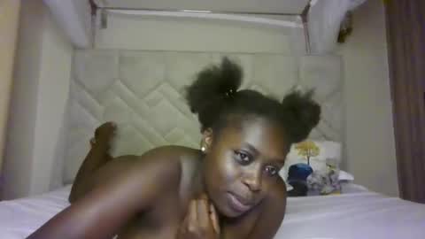 Snapshot of prettydulce chatting on 06.08.26 prettydulce online show from 06.08.26