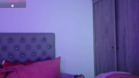 Snapshot of prettyemma_ chatting on 12.18.25 Emma online show from 12.18.25