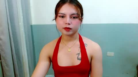 Snapshot of prettyjulian chatting on 04.08.26 SEXY JULIA online show from 04.08.26
