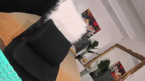 Snapshot of prettyjuliax chatting on 01.14.25 prettyjuliax online show from 01.14.25