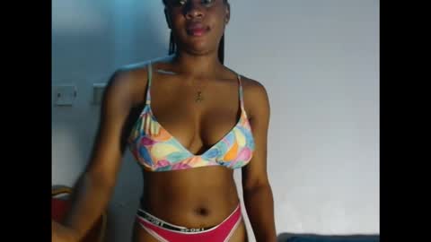 Snapshot of prettylove5 chatting on 02.19.26 evelyn online show from 02.19.26