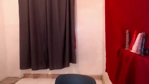 Snapshot of prettylovebarbieintownxx chatting on 09.19.25 prettylovebarbieintownxx online show from 09.19.25