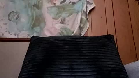 prettysolidd7 online show from 02.17.25