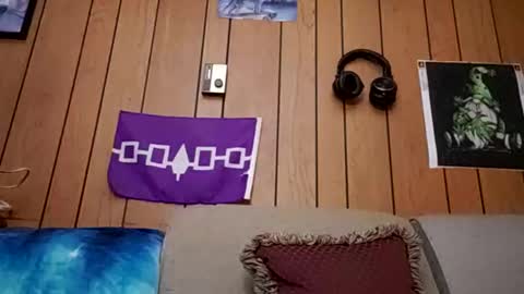 prettysolidd7 online show from 02.23.25