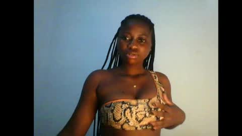 Snapshot of prettyxxpac chatting on 06.25.26 prettyxxpac online show from 06.25.26