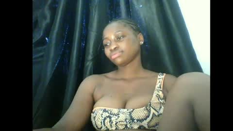 Snapshot of prettyxxpac chatting on 08.06.26 prettyxxpac online show from 08.06.26
