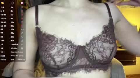 Amelia online show from 04.25.26