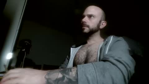 Snapshot of prime2h chatting on 01.12.25 Prime85 online show from 01.12.25