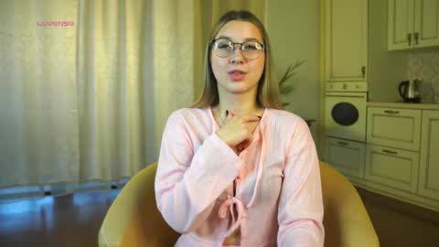 Snapshot of primrosegartrell chatting on 10.24.25 Liza online show from 10.24.25