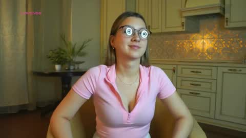 Snapshot of primrosegartrell chatting on 10.28.25 Liza online show from 10.28.25