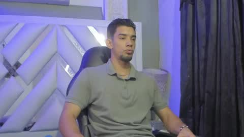 prince_arthur77 online show from 01.22.25