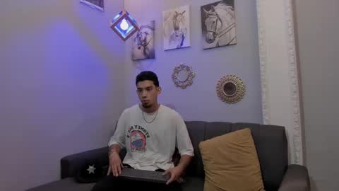 prince_arthur77 online show from 02.27.25