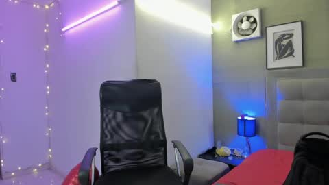 prince_arthur77 online show from 02.28.25