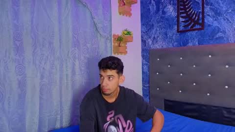 Snapshot of prince_arthur77 chatting on 02.26.26 prince_arthur77 online show from 02.26.26