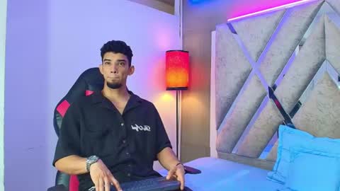 prince_arthur77 online show from 06.12.26
