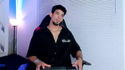 prince_arthur77 online show from 06.23.26