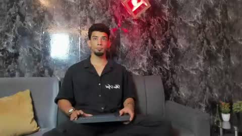 prince_arthur77 online show from 07.08.26
