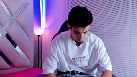 prince_arthur77 online show from 07.21.26