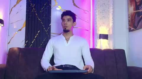 prince_arthur77 online show from 07.24.26