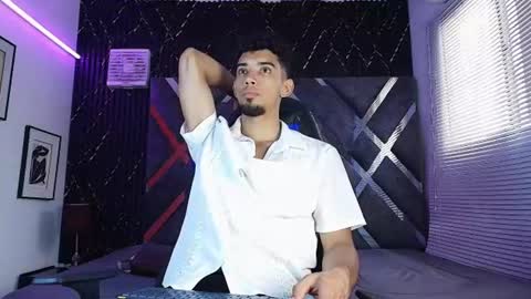 prince_arthur77 online show from 08.06.26