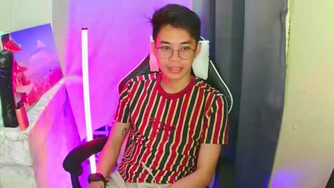 Snapshot of prince_harrison chatting on 11.07.25 prince_harrison online show from 11.07.25