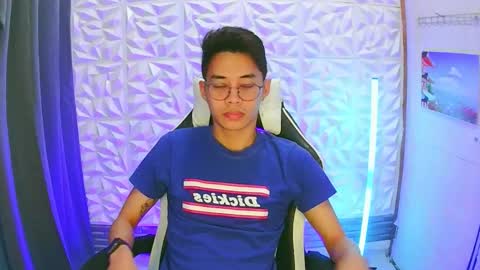 Snapshot of prince_harrison chatting on 11.26.25 prince_harrison online show from 11.26.25