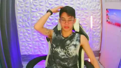 Snapshot of prince_harrison chatting on 11.30.25 prince_harrison online show from 11.30.25