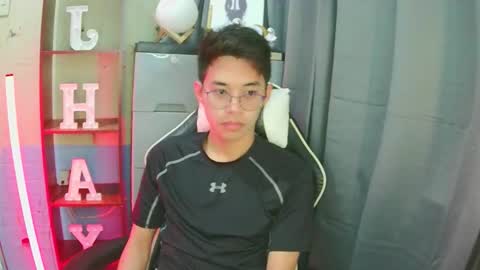 Snapshot of prince_harrison chatting on 12.03.25 prince_harrison online show from 12.03.25