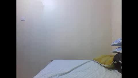 Snapshot of princess_cutie chatting on 09.21.25 princess online show from 09.21.25