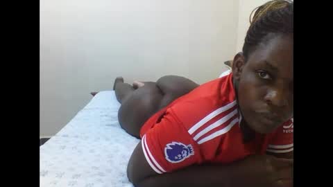 Snapshot of princess_cutie chatting on 11.01.25 princess online show from 11.01.25