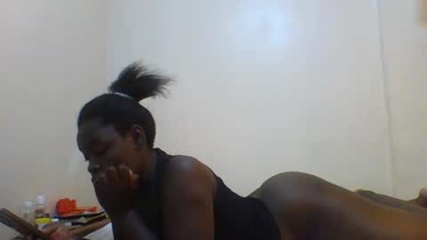 Snapshot of princess_cutie chatting on 06.25.26 princess online show from 06.25.26