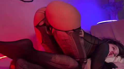 Snapshot of princess_euphoria chatting on 03.06.25 Kristina online show from 03.06.25