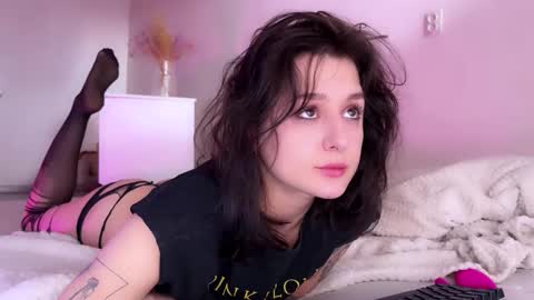 Snapshot of princess_euphoria chatting on 10.21.25 Kristina online show from 10.21.25