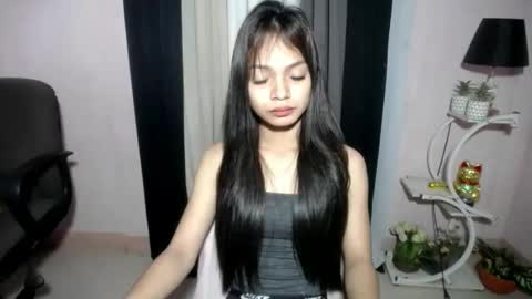 Snapshot of princess_luxe chatting on 05.18.26 Cutie Princess online show from 05.18.26