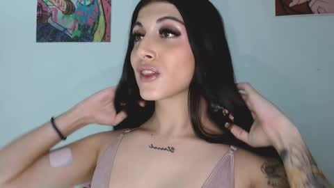 Snapshot of princess_ofyourdreams chatting on 03.11.26 Sophie online show from 03.11.26