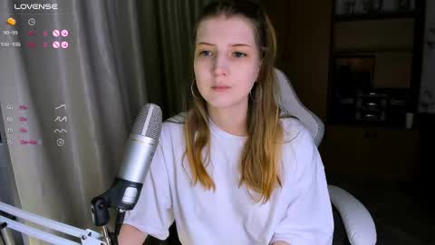 Snapshot of princessaalicc chatting on 11.30.25 princessaalicc online show from 11.30.25