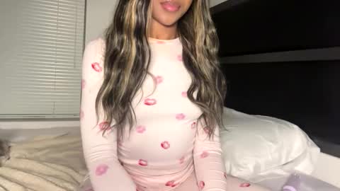 Snapshot of princessaleah chatting on 01.10.26 Princess Aleah online show from 01.10.26