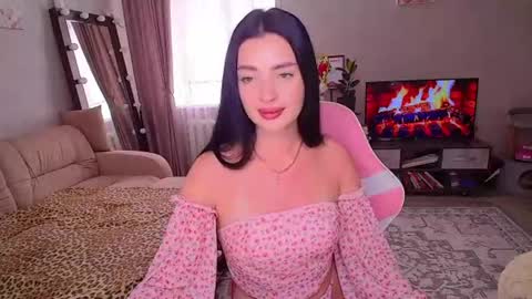 Snapshot of princessamira1 chatting on 08.07.26 princessamira1 online show from 08.07.26