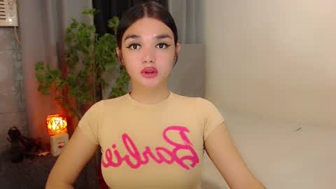 Snapshot of princesshugecumontop chatting on 01.11.25 PrincessDONT FORGET TO FOLLOW ME online show from 01.11.25